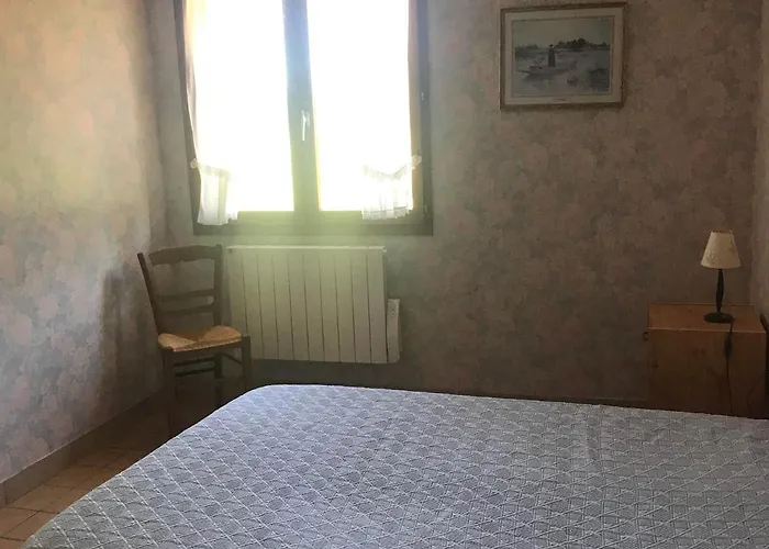 Maison De Plain-pied Avec Jeux, Coin Peche Et Musee Du Velo A Proximite - Fr-1-410-136 *